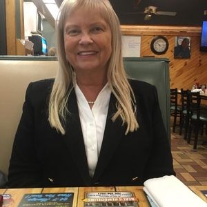 Meet your Posher, Pat